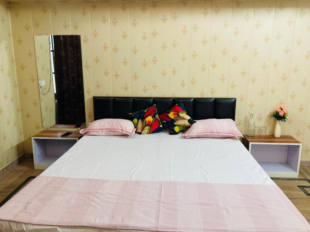 Paarijaat Homestay & Guesthouse Ayodhya Exteriér fotografie